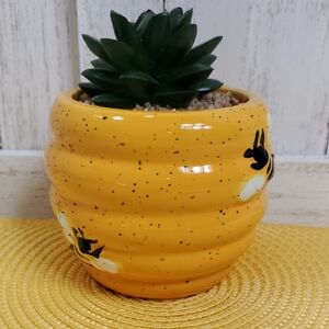 NEW Bee Planter Pot Faux Succulent Potted Plant Yellow Beehive